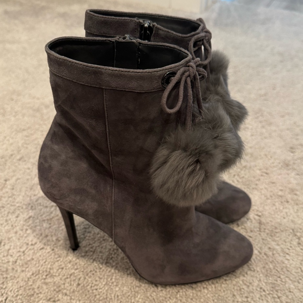 Michael Kors “Remi” size 6